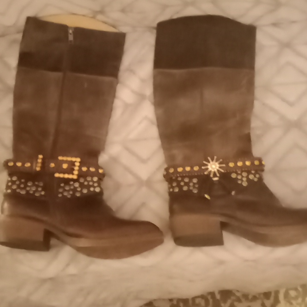 Women's knee high leather boots